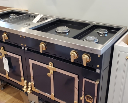 Luxury VA kitchen renovation with La Cornue range